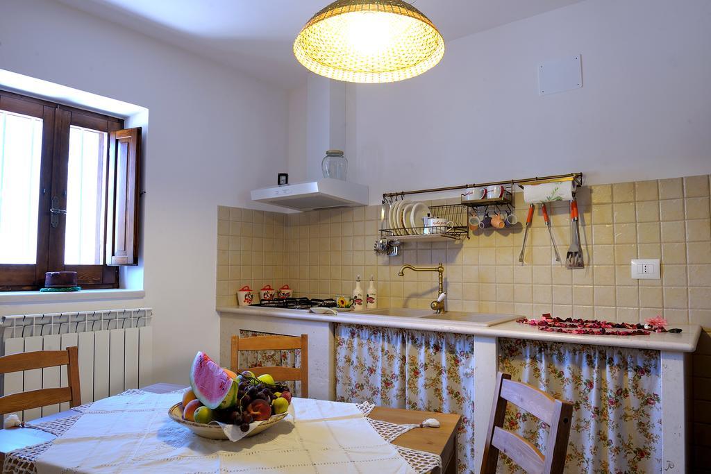 Trulli Barsento ξενώνας Αλμπερομπέλο Δωμάτιο φωτογραφία